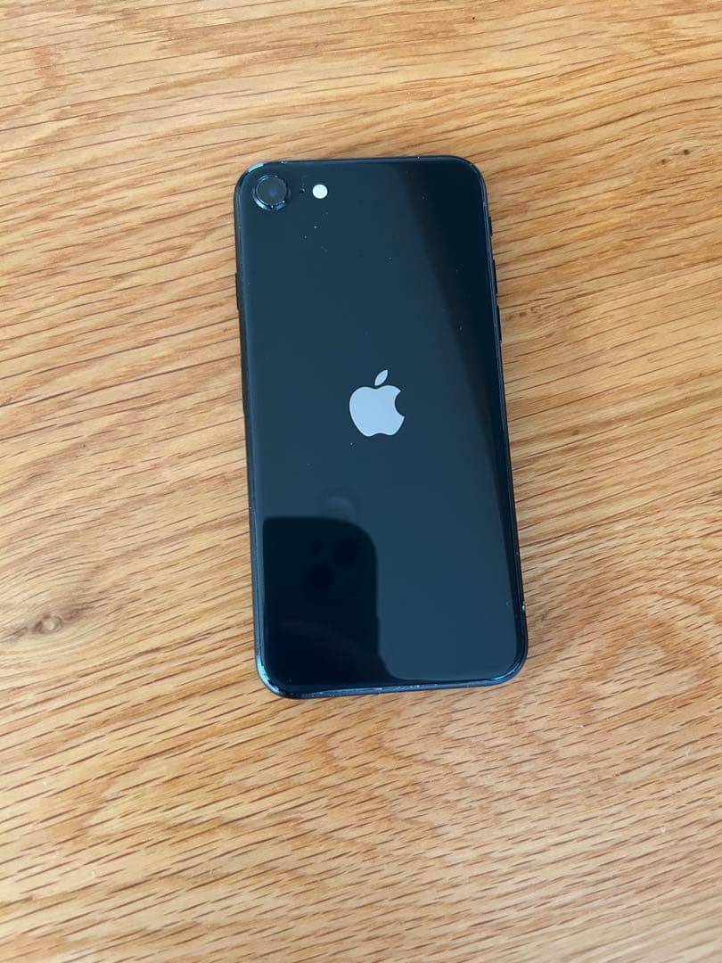 iPhone SE 64ギガ　ブラック