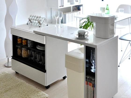 【最終値下げ】モダン食器棚 　３月２日迄