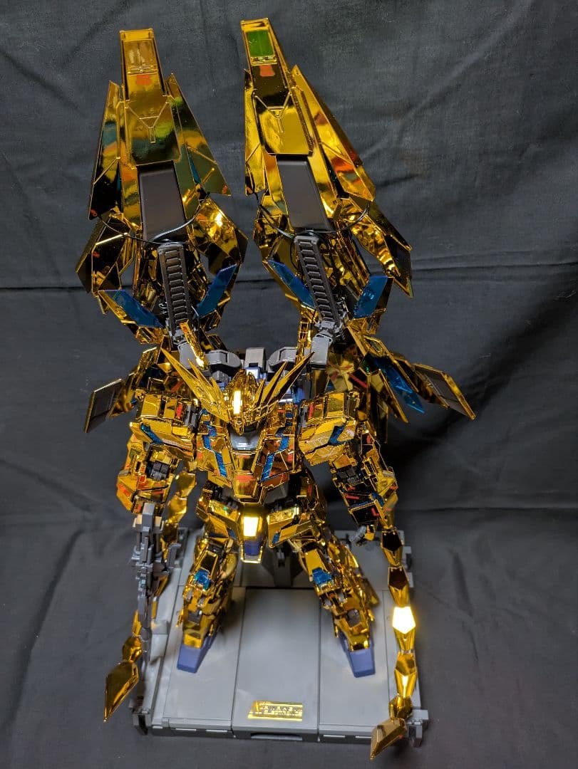 1/60 PG ユニコーンガンダム３号機フェネクス（ナラティブＶｅｒ．）LED付