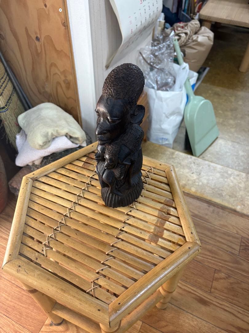【極上品】マコンデ彫刻 ウジャマ 最高級黒檀（エボニー）一刀彫 22cm