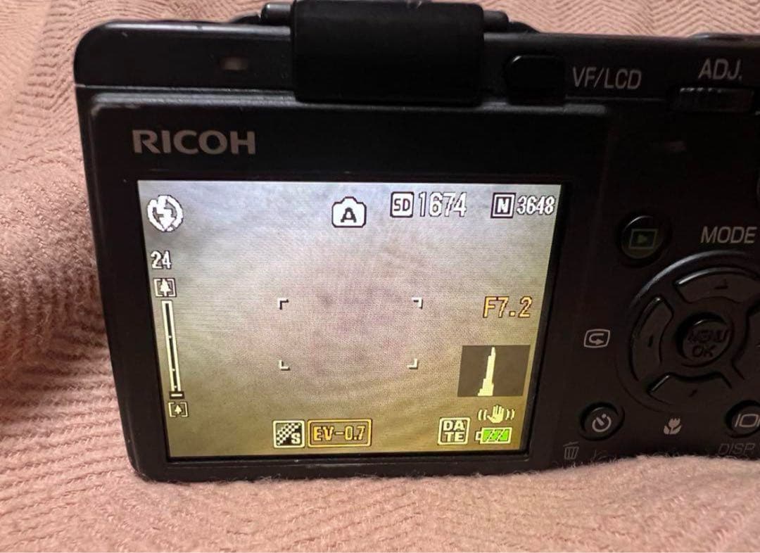 RICOH リコー　Caplio GX100 デジタルカメラ