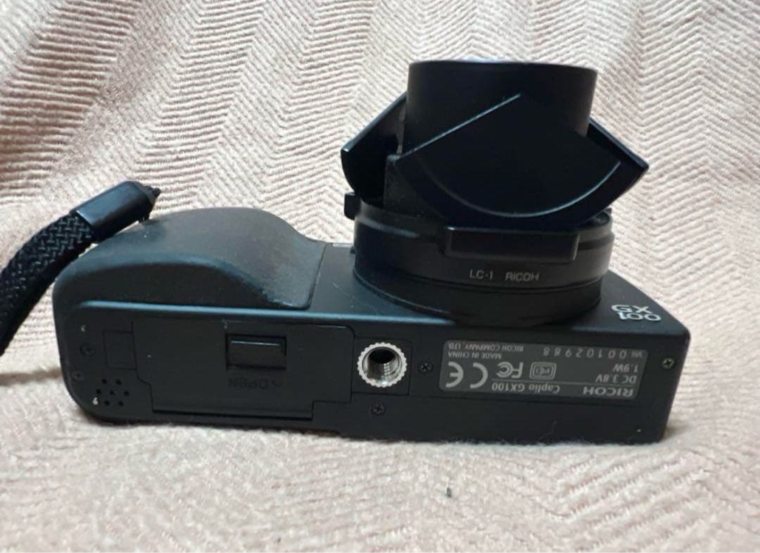 RICOH リコー　Caplio GX100 デジタルカメラ