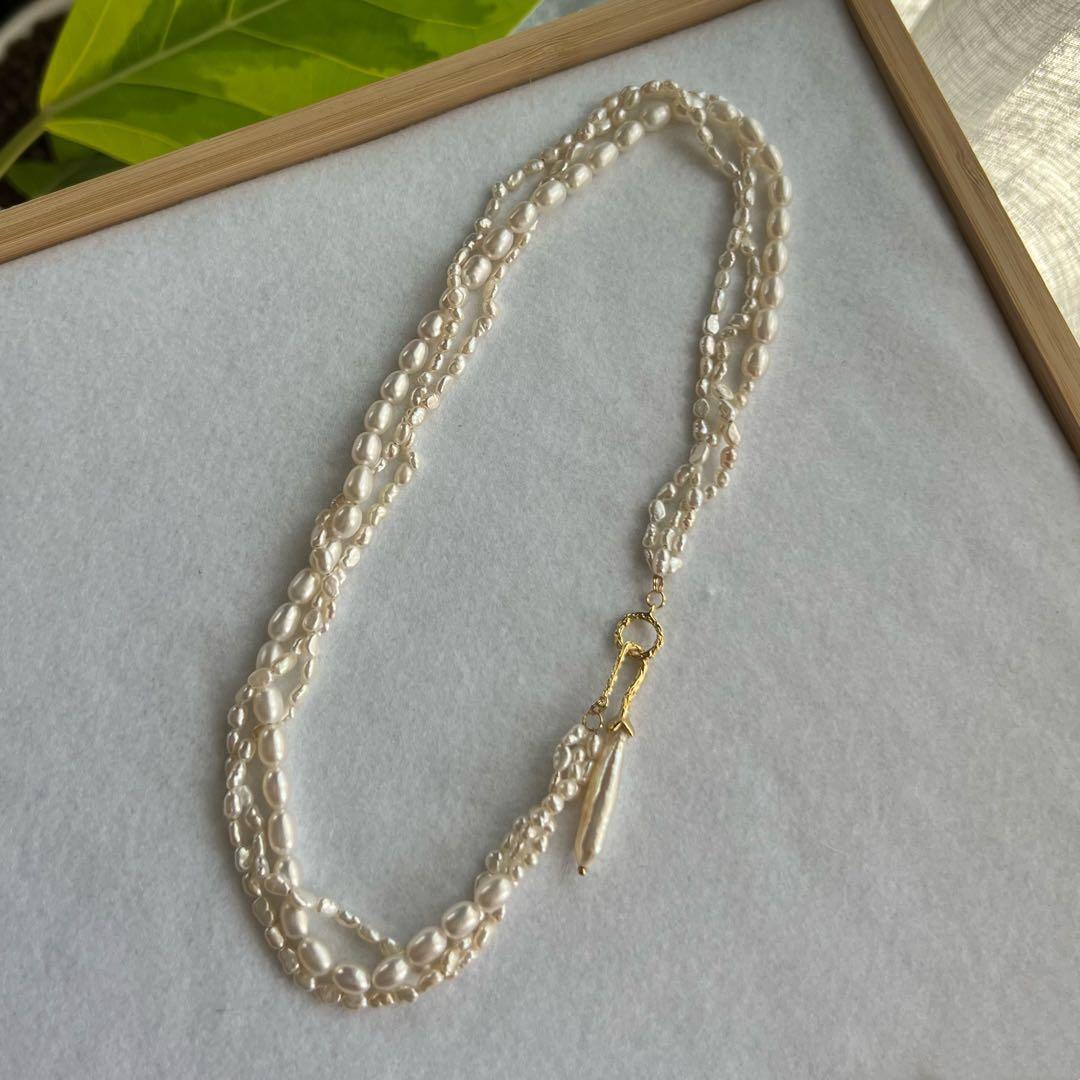 ツイストパールネックレス　パールマンテルネックレス　3連捻りレイヤードネックレス