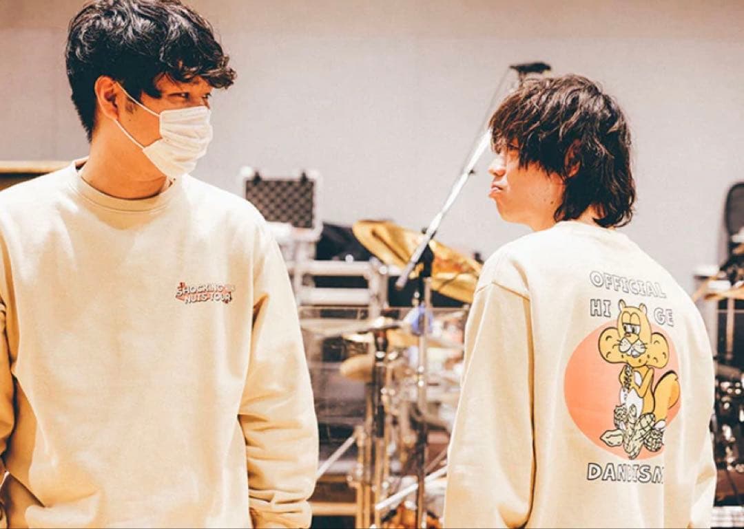 Official髭男dism オフィシャルヒゲダンディズム　トレーナー