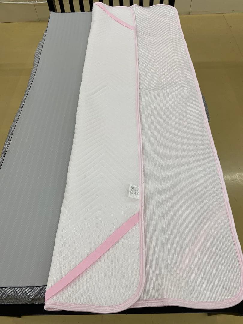 京都西川　クールアクセス敷きパッド・ひんやり心地よい・接触冷感・日本製・シングル