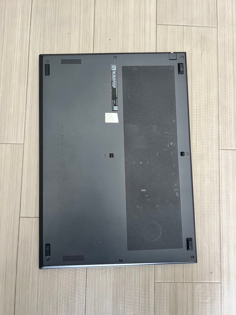 16インチ Core Ultra 9 32GB OLED 4K Prestige
