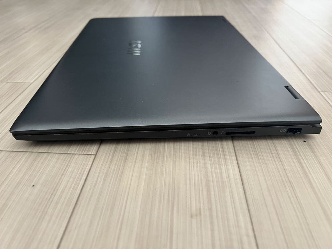 16インチ Core Ultra 9 32GB OLED 4K Prestige
