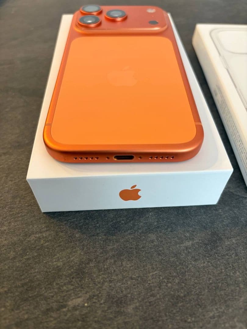 即日発送【美品】iPhone17pro 256GB オレンジ