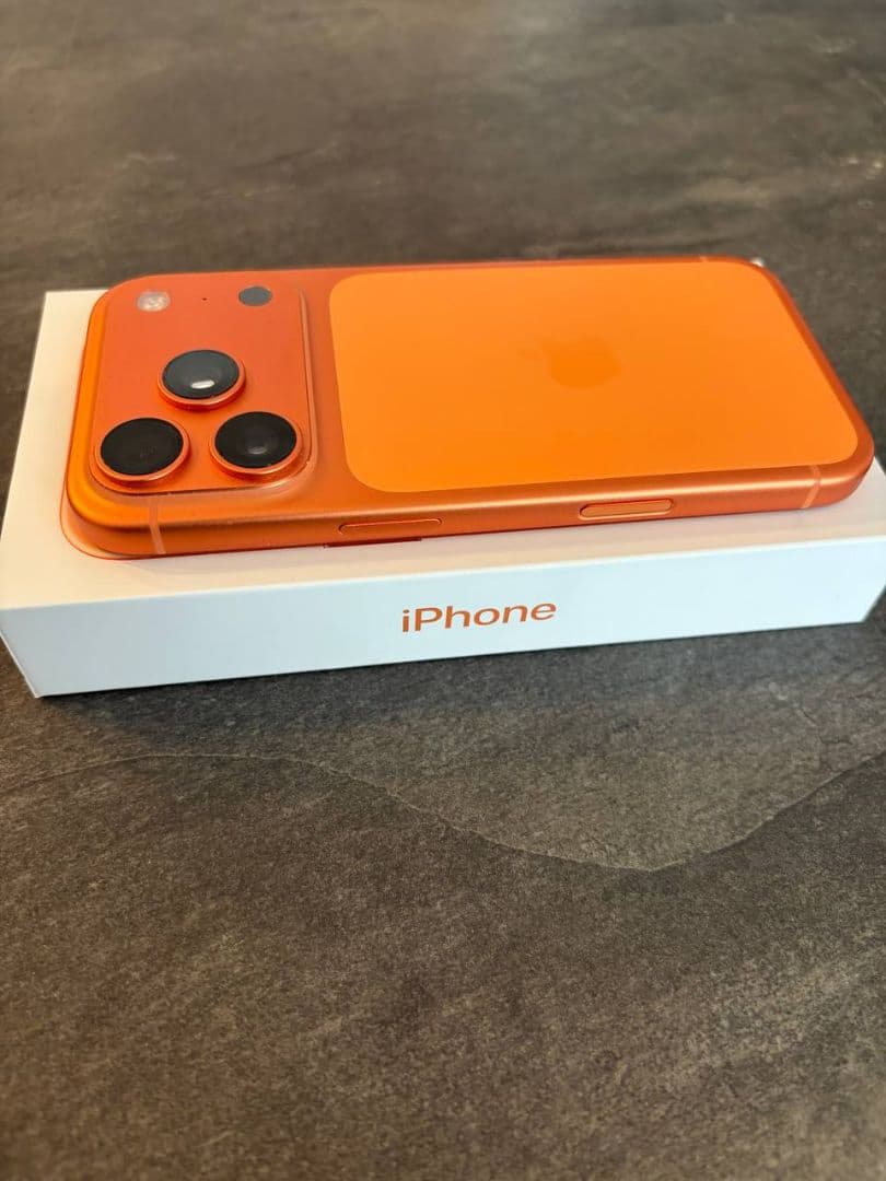即日発送【美品】iPhone17pro 256GB オレンジ