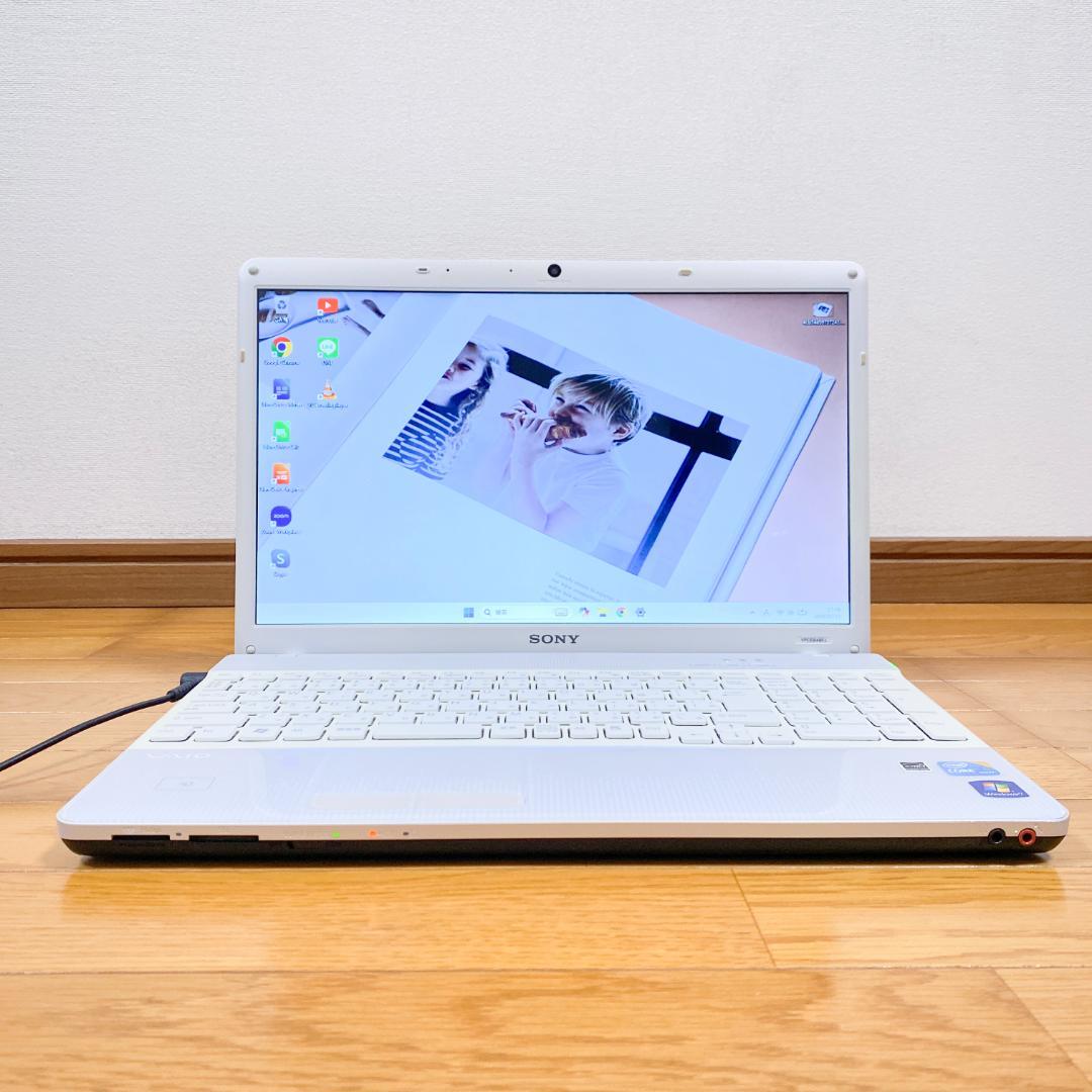 アップルパイ✨VAIOノートパソコン✨SSD240 i3 最新Win11