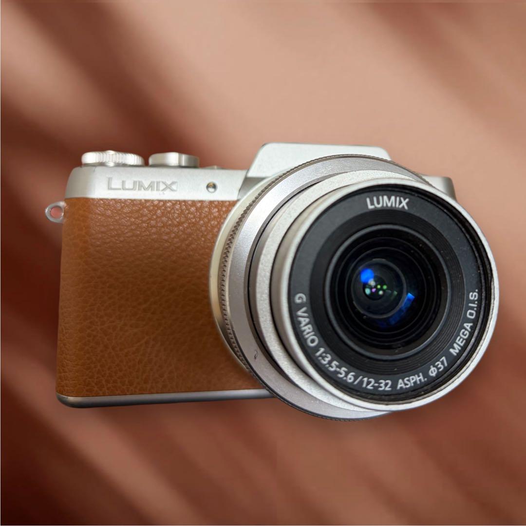 LUMIX DMC-GF7ミラーレスカメラとレンズセット
