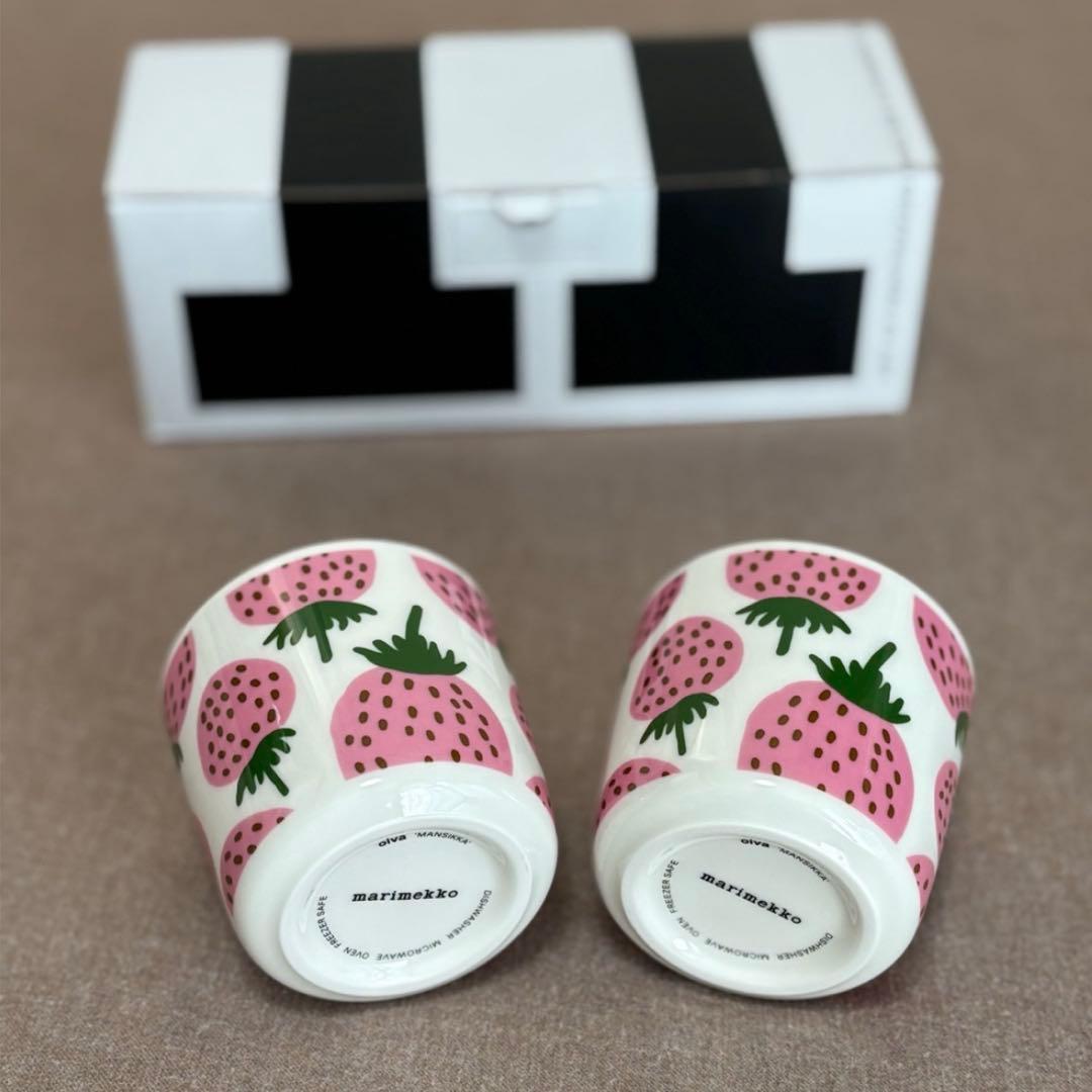 マリメッコ 【marimekko】ラテマグ・マンシッカ・いちご柄・ストロベリー