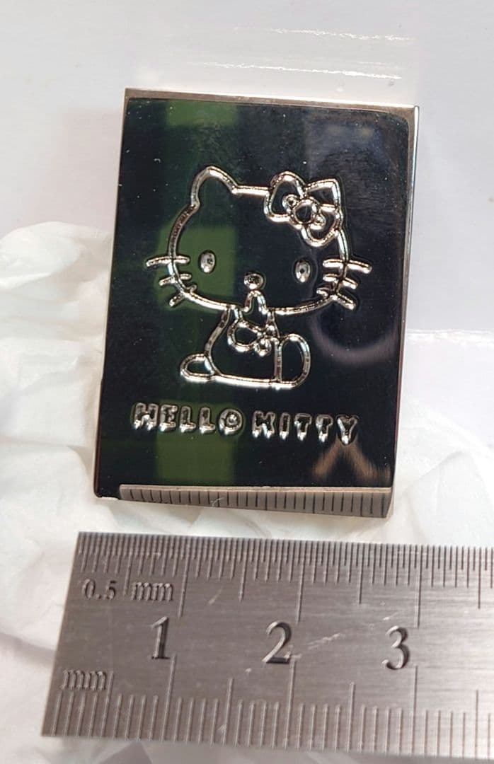 激レア　ハローキティ　メタル　ブック　ロケット　型　置き時計　ミニ　時計　希少