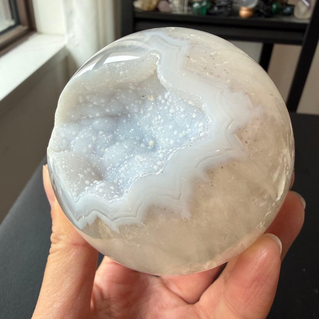 天然石瑪瑙の笑い口　置物　スフィアNO.030213