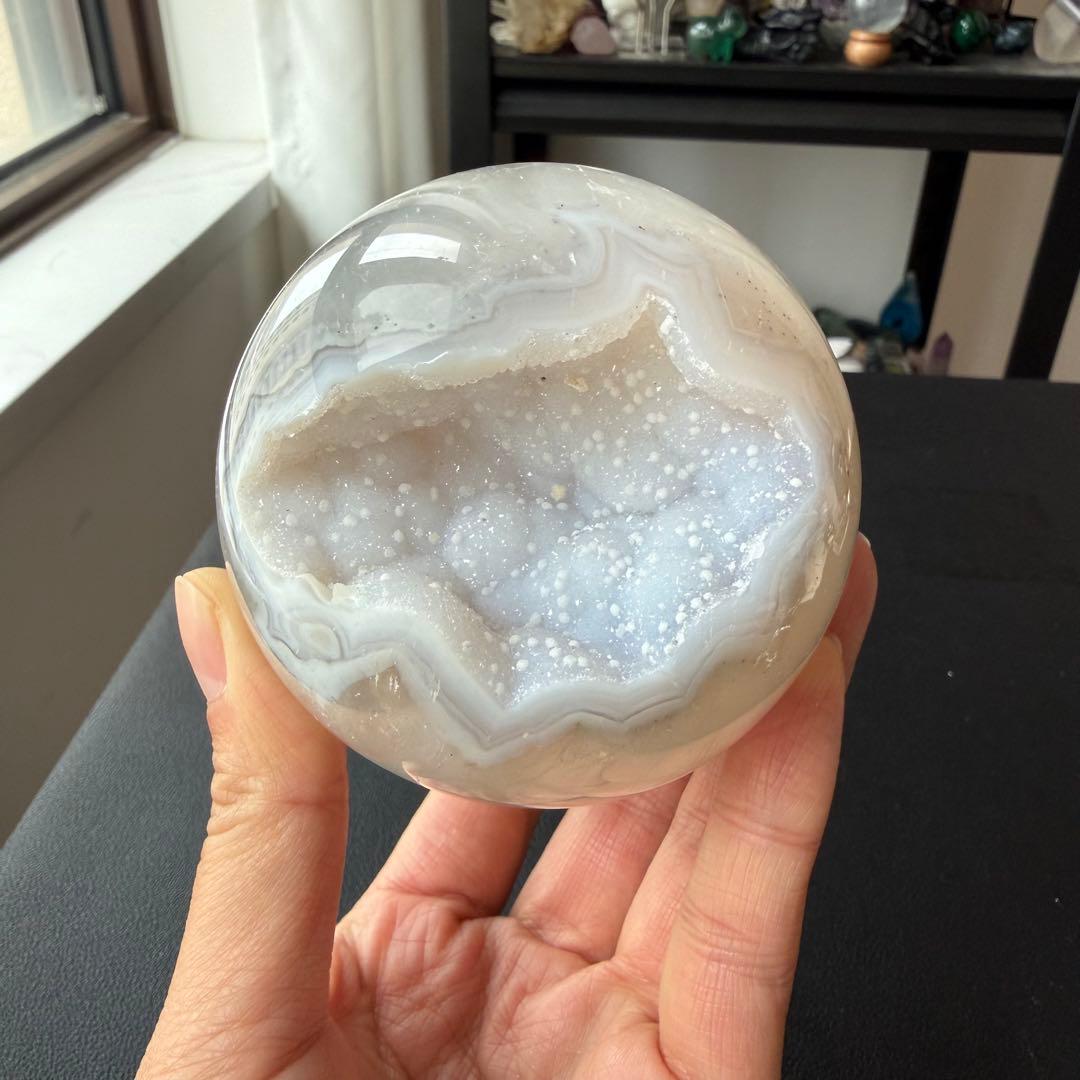 天然石瑪瑙の笑い口　置物　スフィアNO.030213