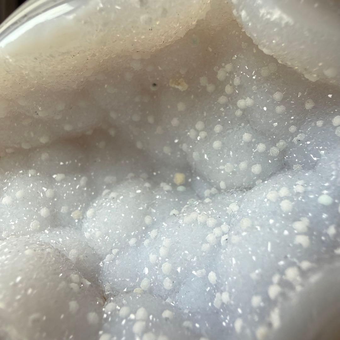 天然石瑪瑙の笑い口　置物　スフィアNO.030213