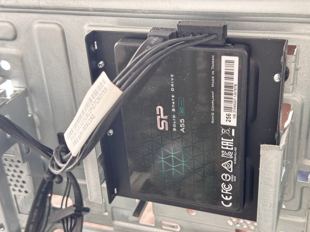 Lenovo V520 ミニタワーPC デスクトップ