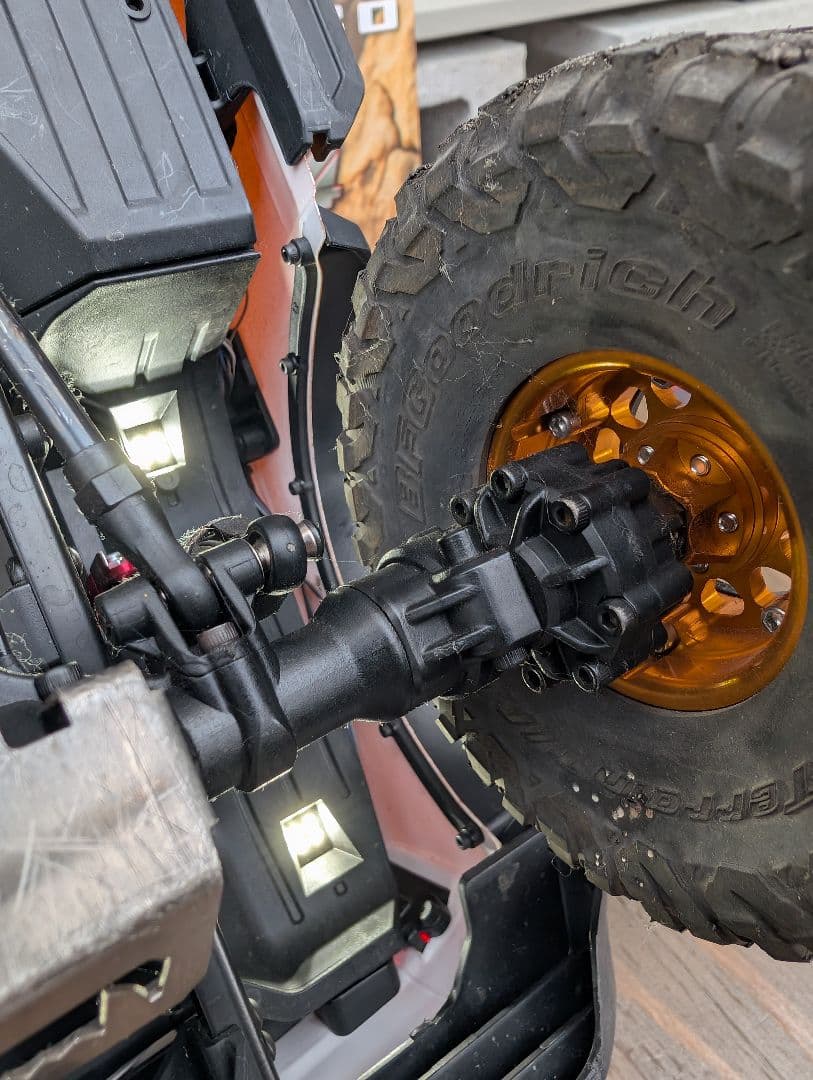 トラクサス　TRX-4 ブロンコ　Traxxas　BRONCO