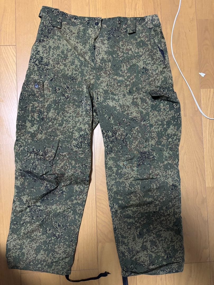 ロシア軍　デジタルフローラ迷彩上下　サイズかなり大きめ