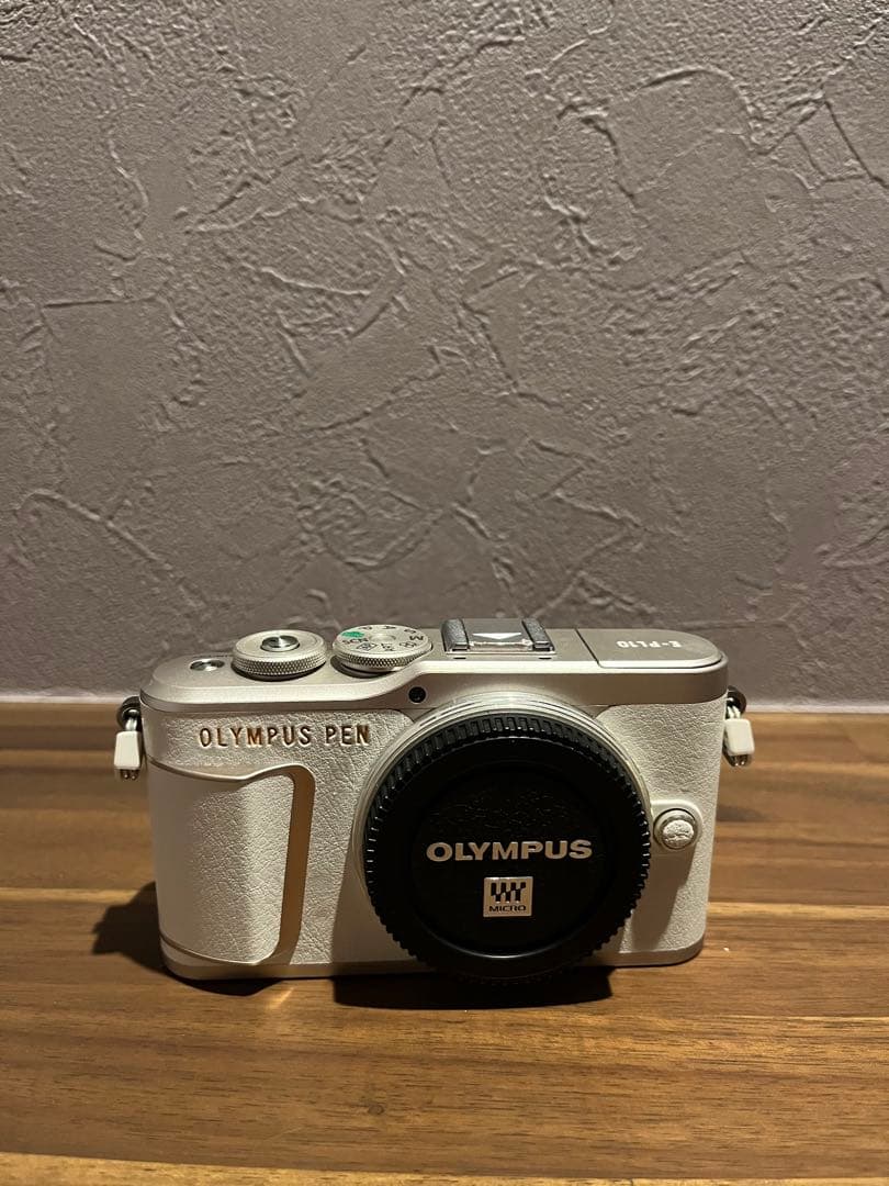 OLYMPUS PEN E-PL10 ホワイト 箱付き