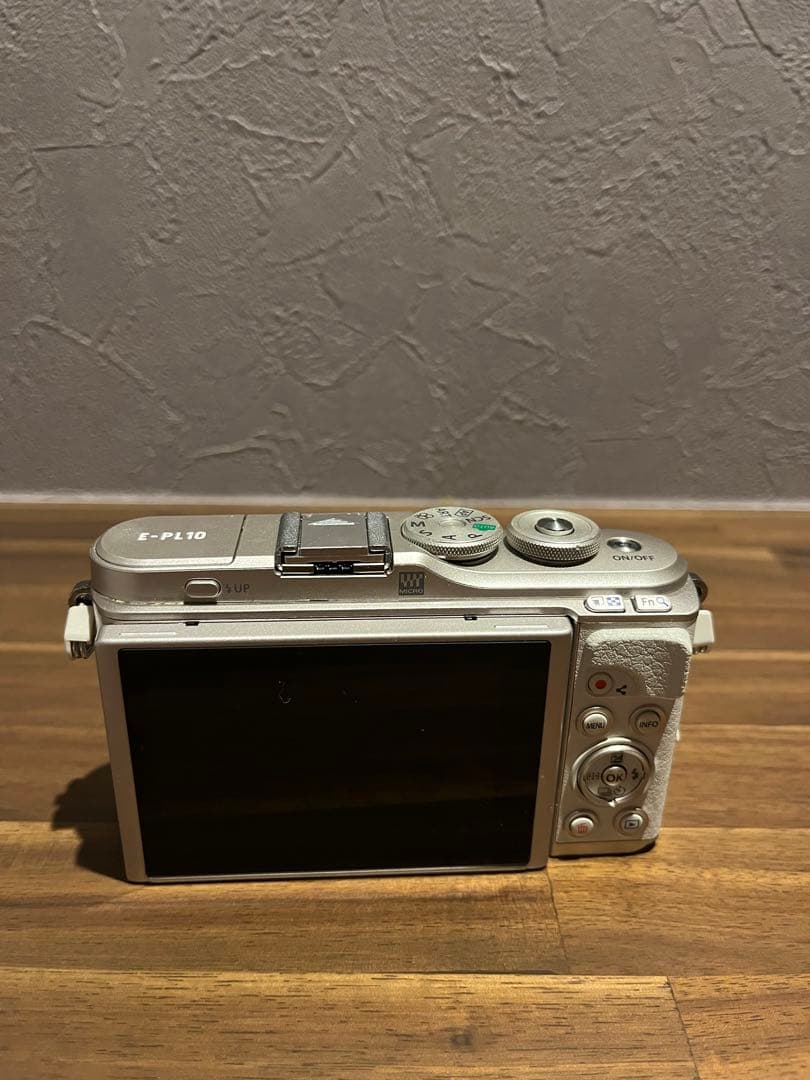 OLYMPUS PEN E-PL10 ホワイト 箱付き