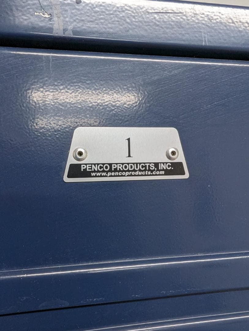 USA ヴィンテージ ロッカー　2段式金属製ロッカー　PENCO社製