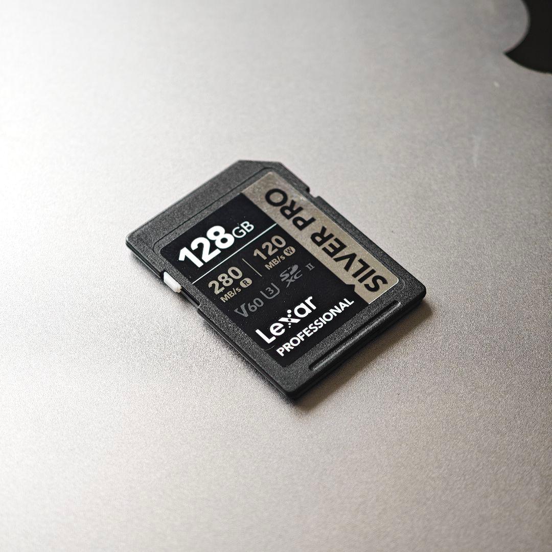 SONY ZV-E10 Vlogカム ミラーレスカメラ おまけあり