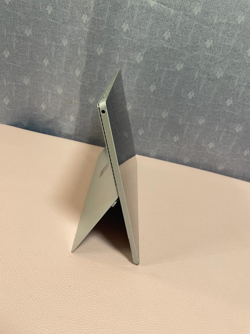 8008★Surface Pro 4★Core i5★SSD★25H2★ジャンク