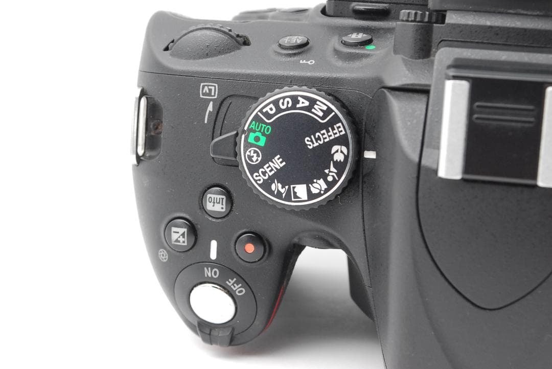 【新品級ショット数】Nikon D5100　スマホ転送　中望遠レンズ　自撮り