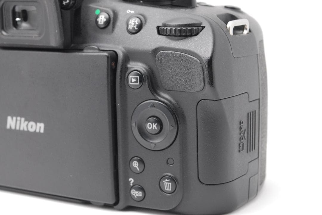 【新品級ショット数】Nikon D5100　スマホ転送　中望遠レンズ　自撮り