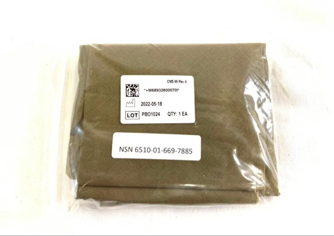 【米軍放出品】未使用品 コンバットファーストエイドキットポーチ バンデージセット