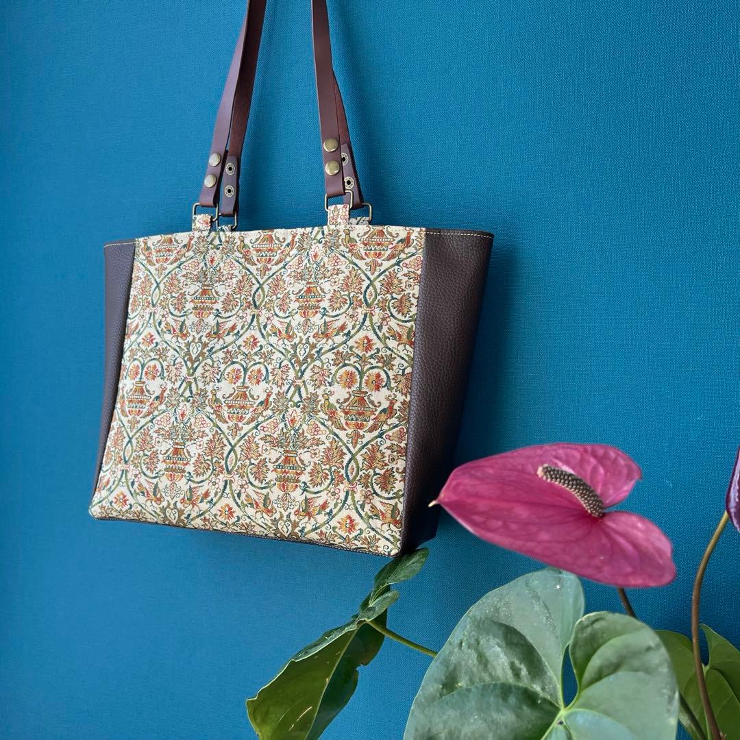 帯リメイク 和装バッグ 花鳥文様 本革ハンドル トートバッグ