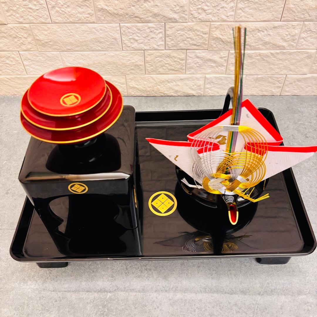 美品 黒塗豊岡漆器 盃付き三宝セット 結納 お正月 飾り 漆器 華工芸 四ツ揃