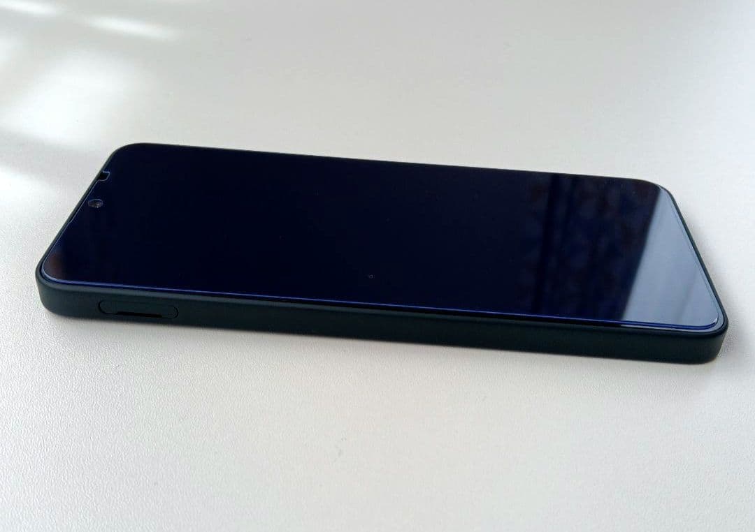 AQUOS wish4 ブラック　保護フィルム付