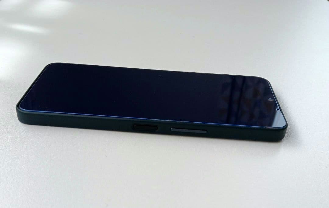AQUOS wish4 ブラック　保護フィルム付