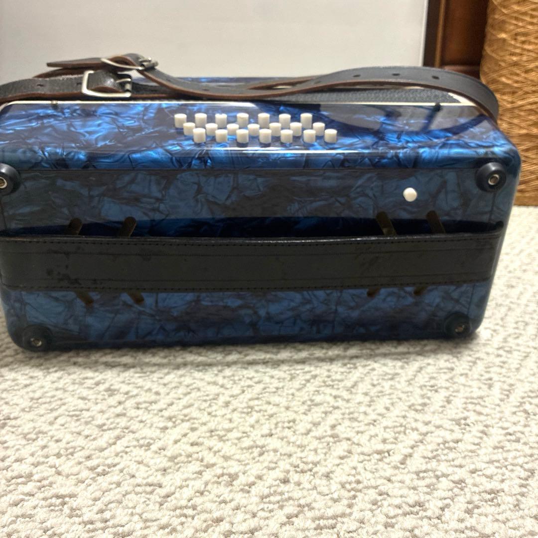 #お値下げ　トンボアコーディオン No.211 30鍵青黒マーブル　レトロ