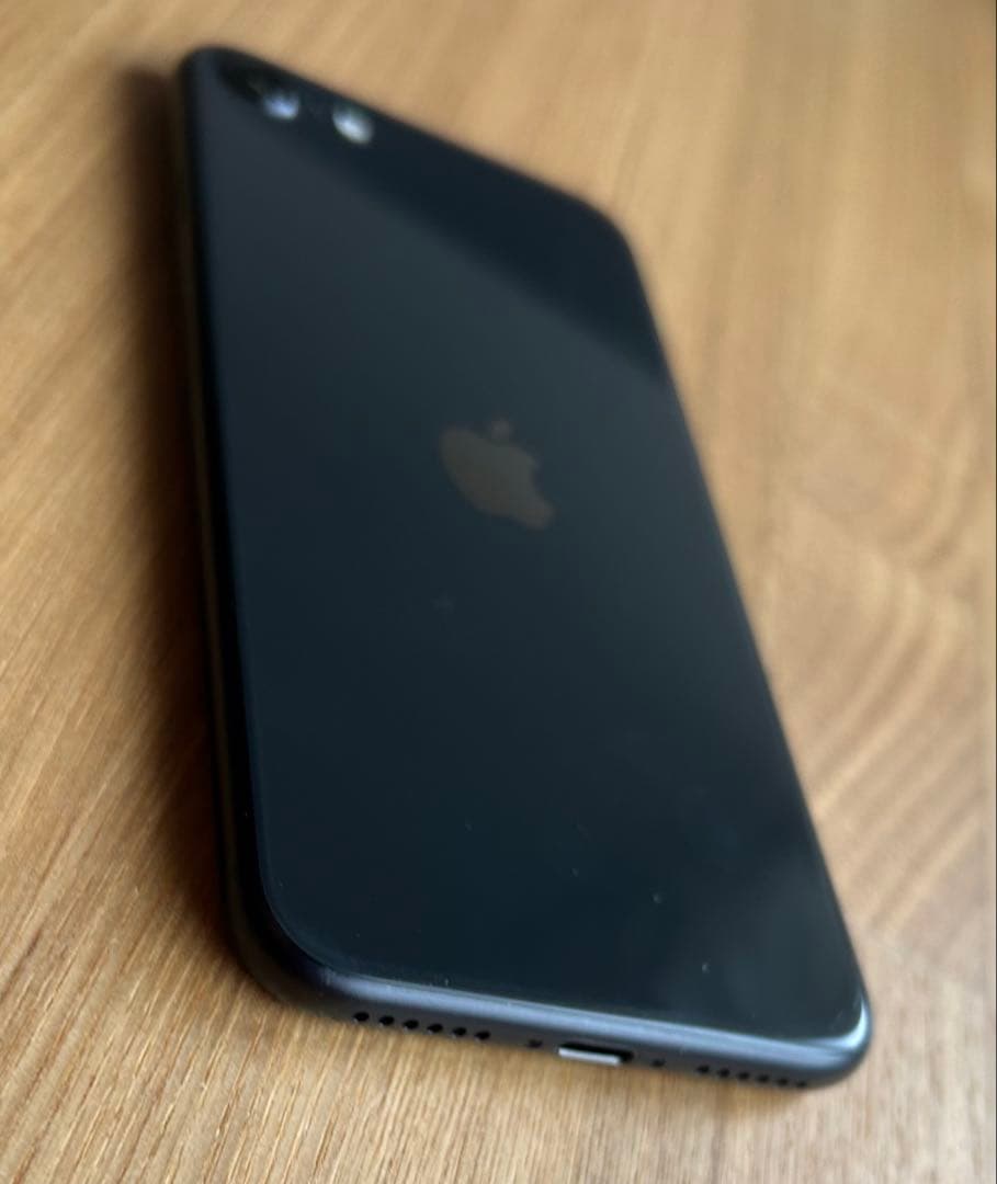 携帯電話本体 iPhone SE 128GB
