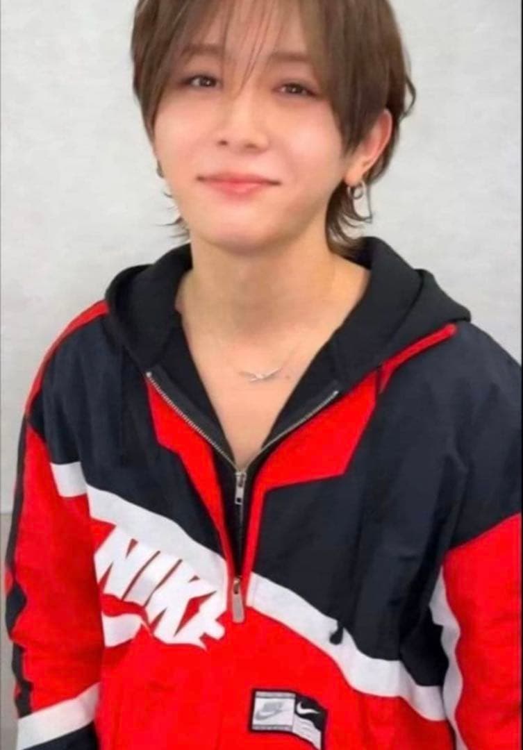 山田涼介 着用 NIKE RED XS