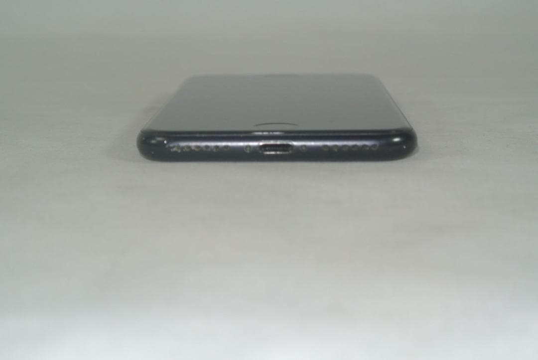 Apple iPhone SE 64GB MHGP3J/A SIMフリー/中古品