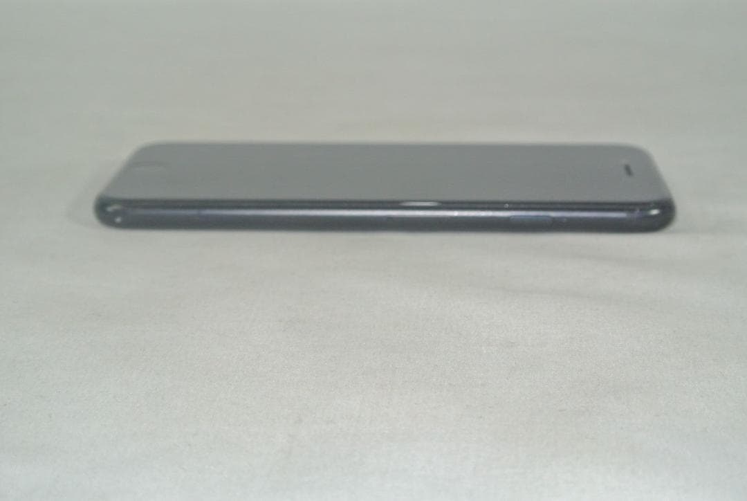 Apple iPhone SE 64GB MHGP3J/A SIMフリー/中古品