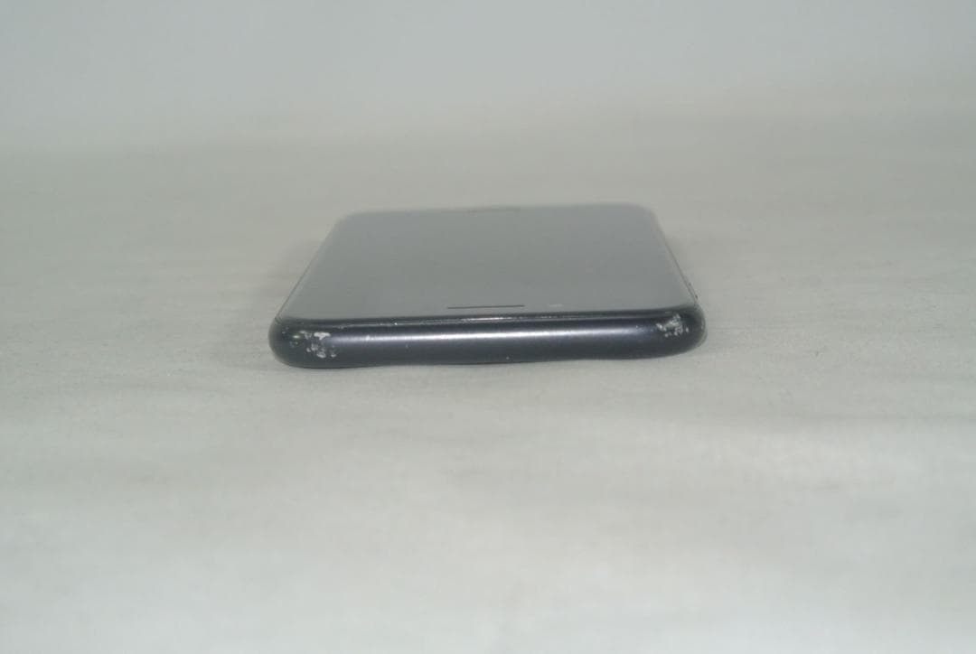 Apple iPhone SE 64GB MHGP3J/A SIMフリー/中古品