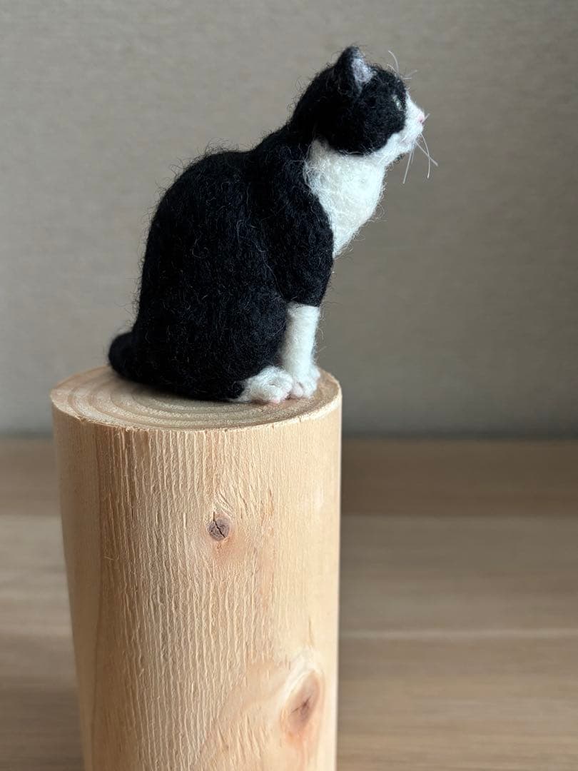 羊毛フェルト 猫 ハチワレ
