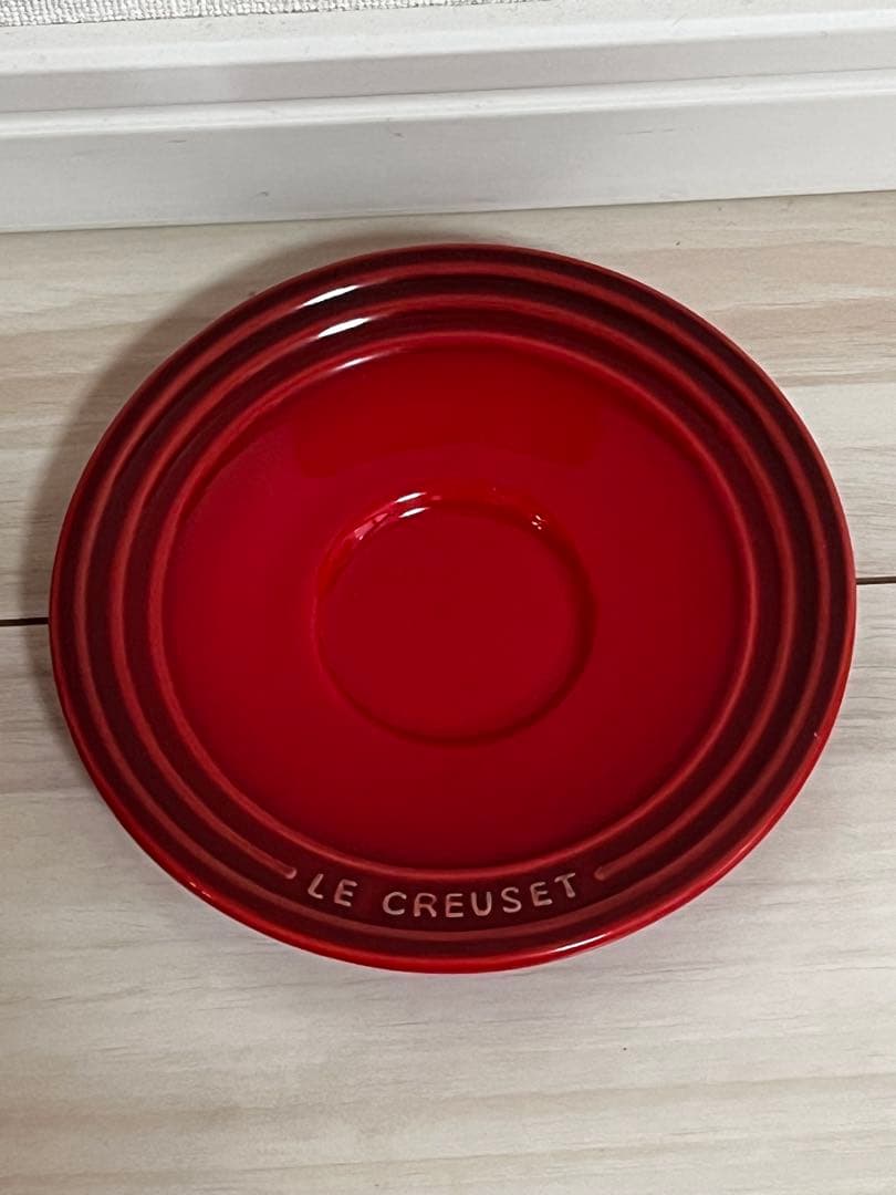 みゆチェリーレッド エスプレッソカップ＆ソーサー 4個セットとプレート1枚