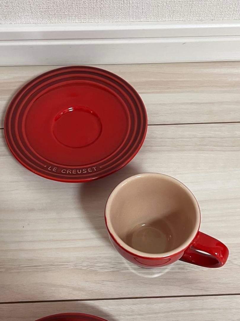 みゆチェリーレッド エスプレッソカップ＆ソーサー 4個セットとプレート1枚