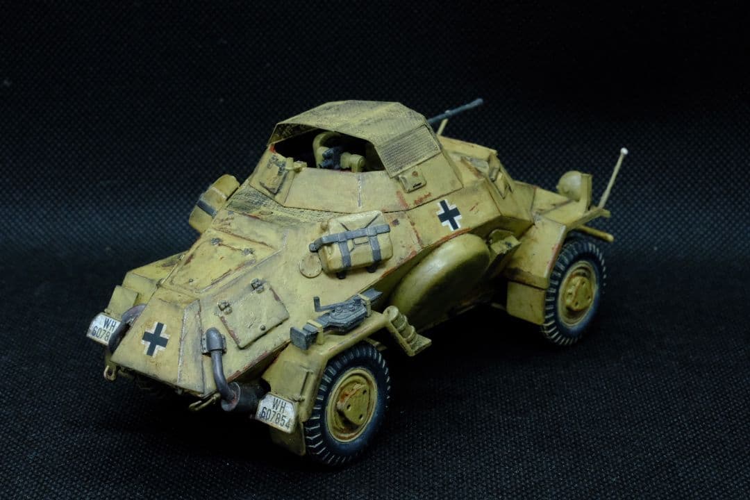 タミヤ【ドイツ軍】 sd.kfz222　1/35完成品　ジオラマベース付き