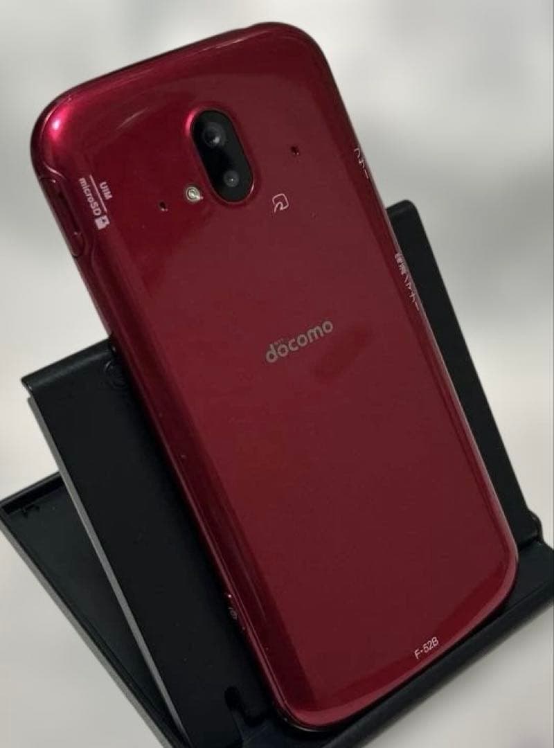 か*ん様 富士通 らくらくスマートフォン F-52B 中古美品