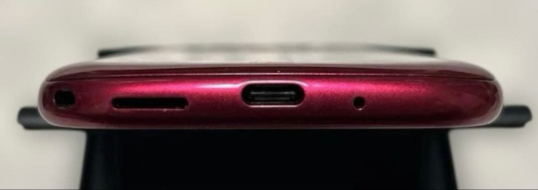 か*ん様 富士通 らくらくスマートフォン F-52B 中古美品