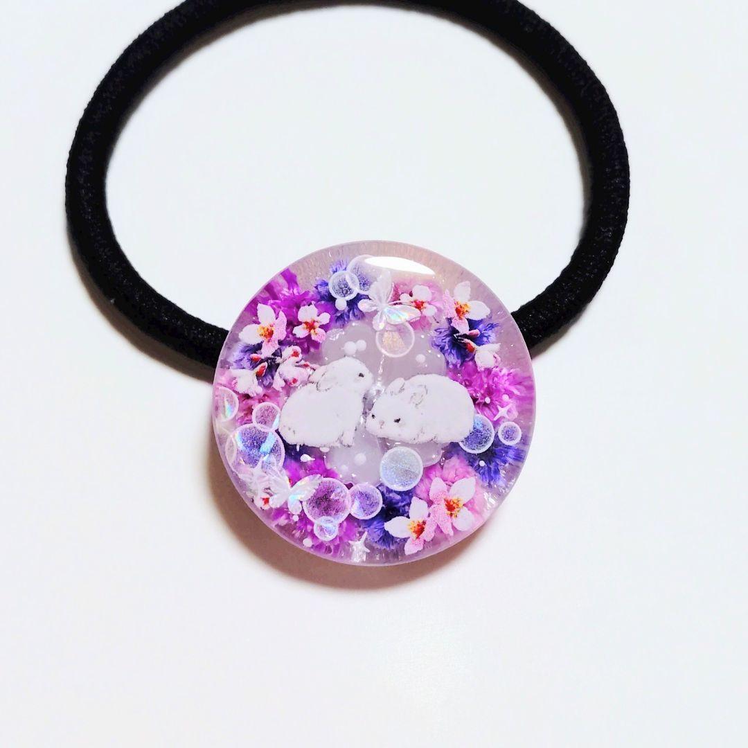 No.617　レジン ヘアゴム キーホルダー ピンバッジ 桜うさぎカスミソウ