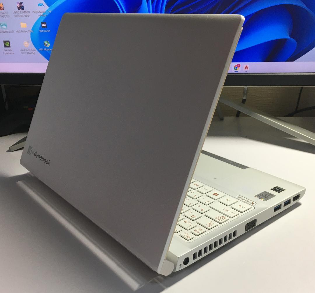 東芝 dynabook R73/38MW Windows11