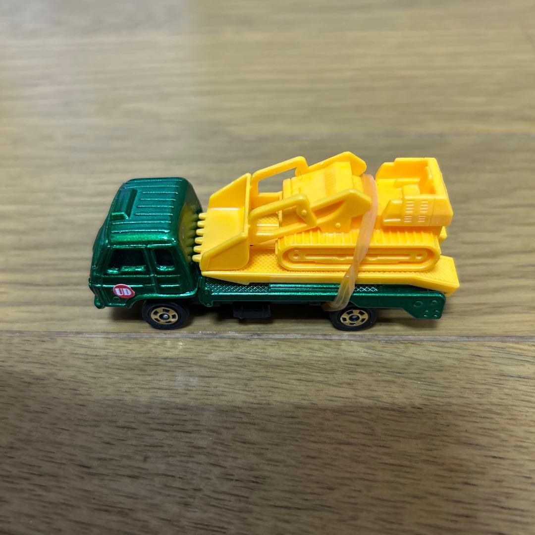 トミカ コンドル ブルドーザーキャリア